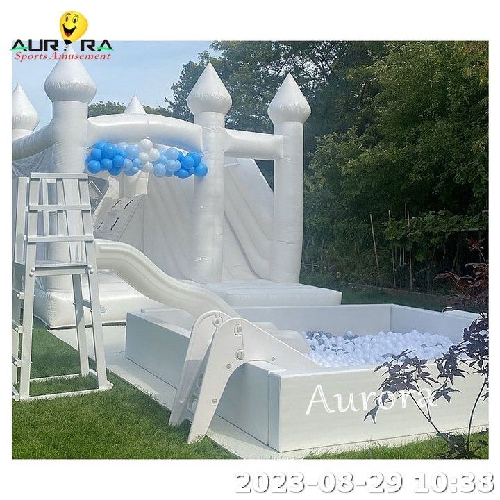 Houten frame opblaasbare zachte speelapparatuur Kindersets Bubble Dome Bouncy Castle Bouncer Wit