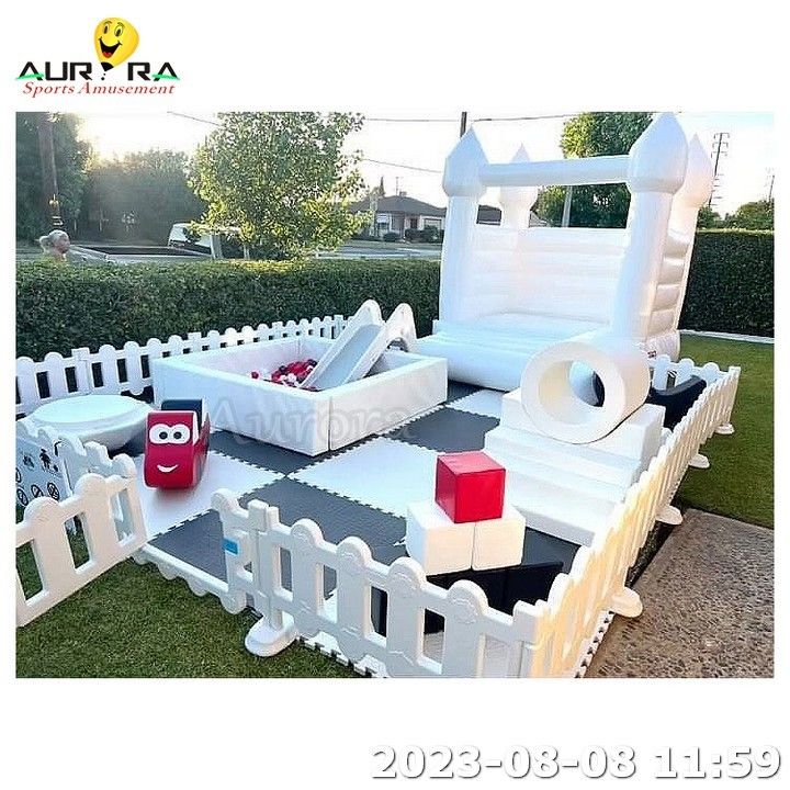 Zachte babyspeelset Zachte speeltoestellen voor kinderen Ballenbad Merry Go Round Roze