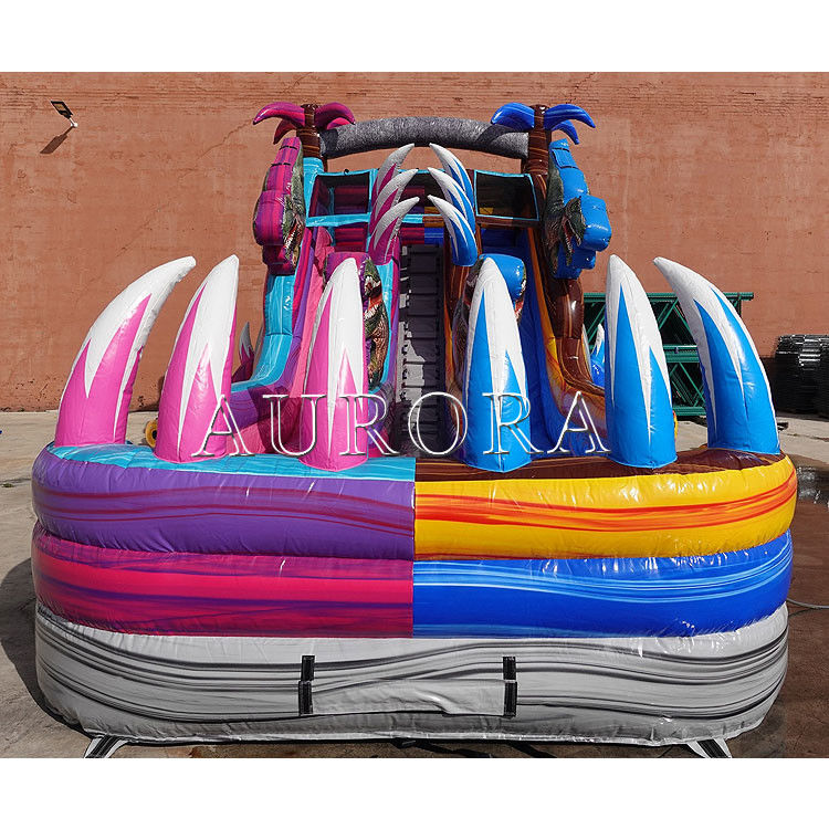 Buitenschuitende opblaasbare waterglijbanen voor zwembad Purper Blauw Commercieel Giant
