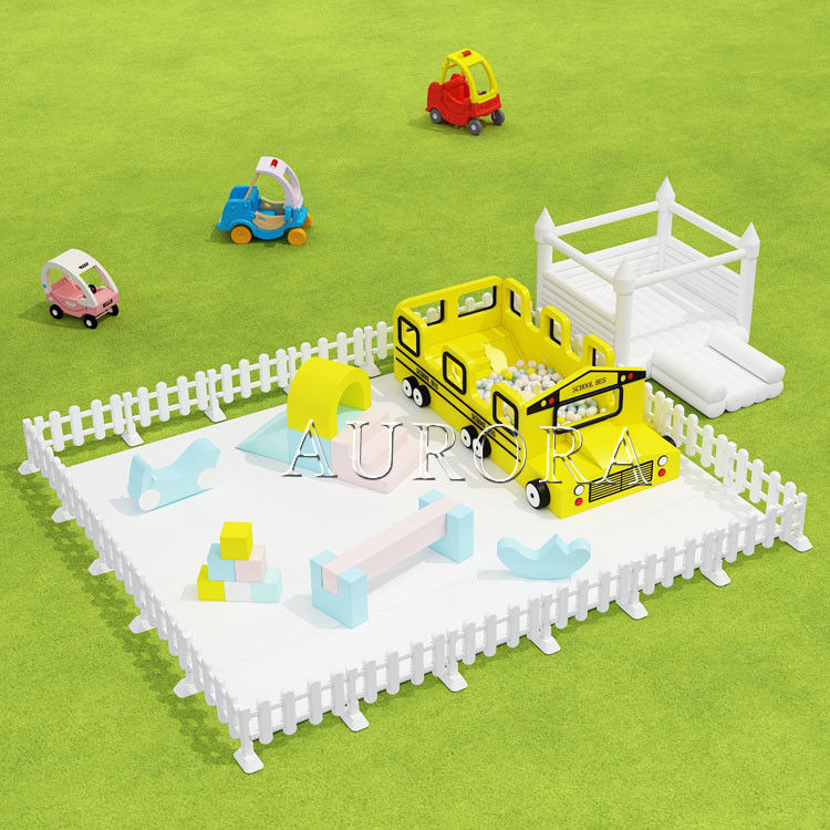 Custom All White Kleine grootte Indoor speeltuinen Soft Play apparatuur voor feest