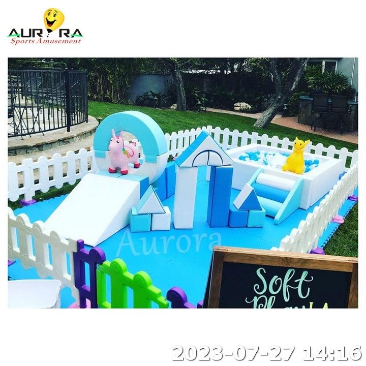 Merry Go Round Soft Play Verhuur apparatuur Schuim Soft Playground voor kinderen