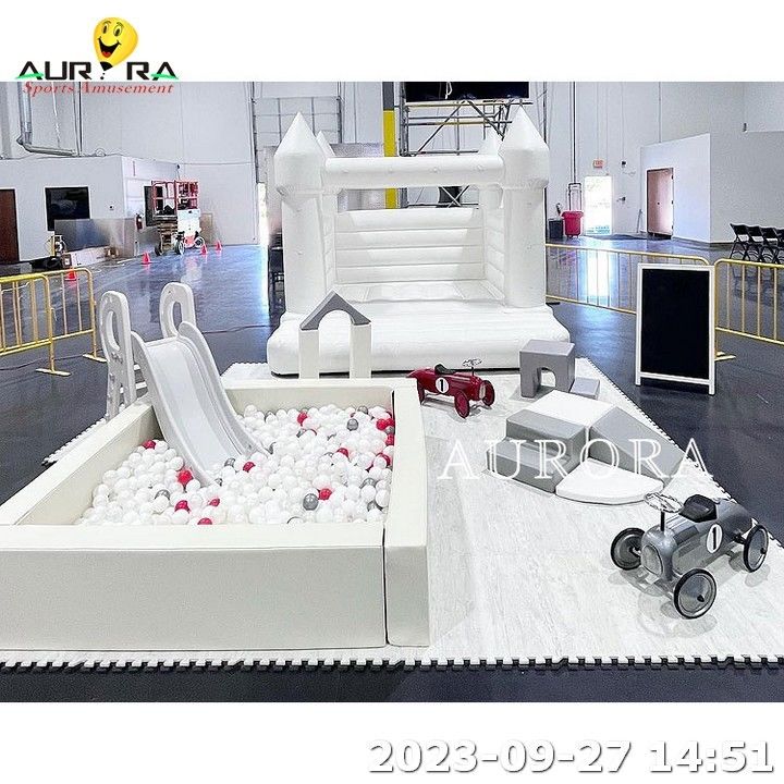 Populaire gemengde kleuren Klimmer Ball Pit Kinderen Outdoor Playground Soft Play