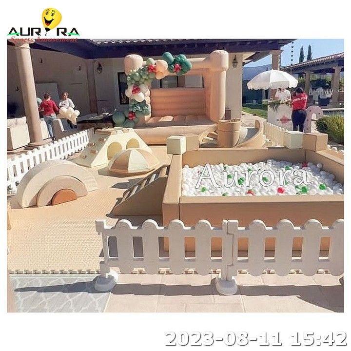 Soft Play Set Beige en wit Neutrale kleuren Kindersfeestcentrum Soft Play-apparatuur