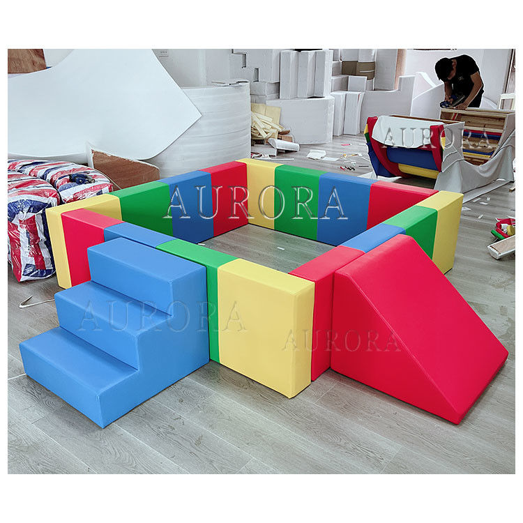 Soft Play Huurapparatuur Soft Klimglijbaan Play Kleurrijke schuimblokken Set